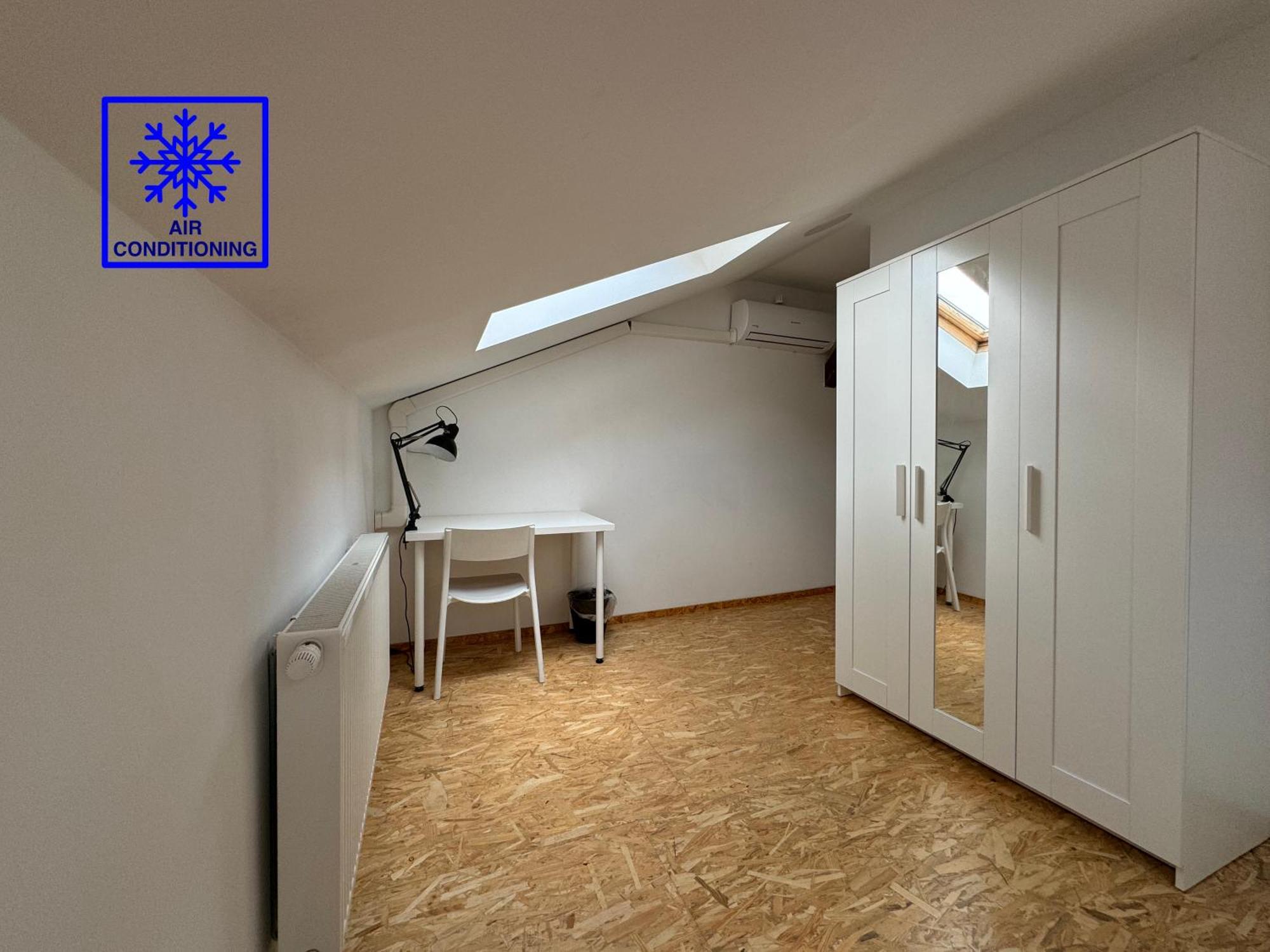 Tesla House *